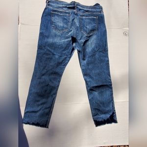 Old Navy Boyfriend Jeans Distressed Size 14 inseam 26"